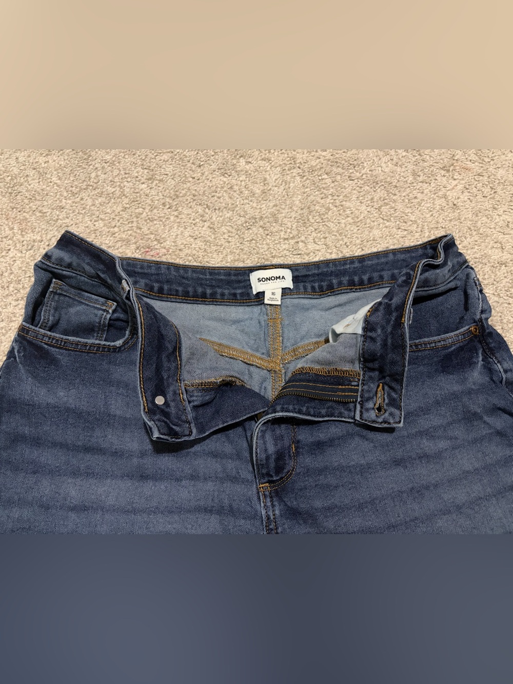 Sonoma Goods for Life Womens Denim Shorts Size 16 Medium Wash Cuffed - Picture 3 of 5